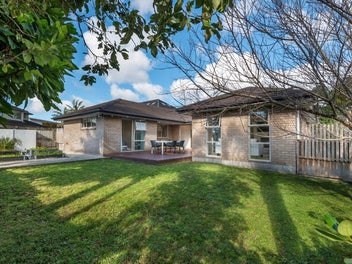 18 Lemon Grove Lane, Greenhithe, Auckland