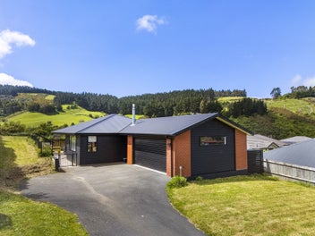 22 Glendermid Close, Sawyers Bay, Port Chalmers