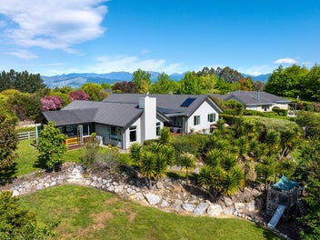 9 Bright Lane, Redwood Valley, Richmond