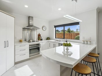 41 King Charles Drive, Kingsley Heights, Upper Hutt