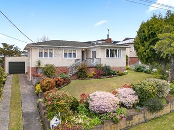 5 Valron Road, Te Atatu South, Auckland