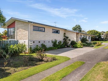 60 Grange Road, Otumoetai, Tauranga