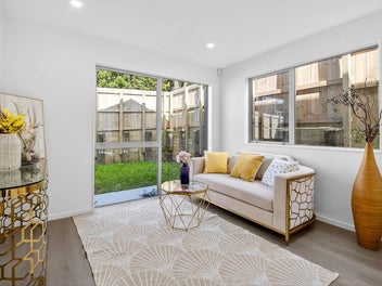 7D Maroubra Place, Botany Downs, Auckland