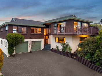 1/170 East Coast Road, Forrest Hill, Auckland