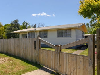 9 Luke Place, Fairy Springs, Rotorua