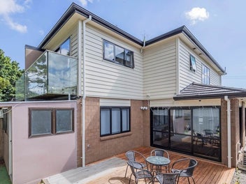 8A Mahon Place, Papatoetoe, Auckland