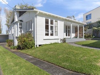 3 Barrett Street, Westown, New Plymouth