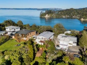 16 Arapito Road, Titirangi, Auckland