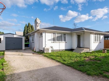 15 Isobel Street, Fairy Springs, Rotorua