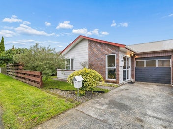 1A Wood Street, Wainuiomata, Lower Hutt