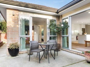 48A Carlisle Road, Browns Bay, Auckland