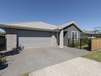 65 Tabraham Crescent, Pyes Pa, Tauranga