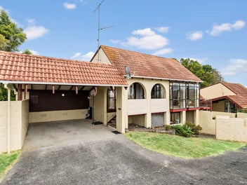 1/46 Marlborough Avenue, Glenfield, Auckland