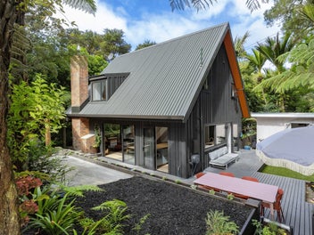 324 Huia Road, Titirangi, Auckland
