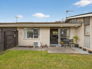 2/130 Edgeware Road, St Albans, Christchurch