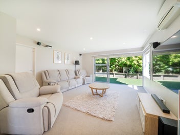 27A Comber Place, Johnsonville, Wellington