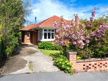 94 Signal Hill Road, Opoho, Dunedin