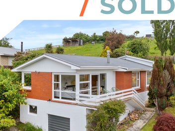 15 Delphic Street, Sawyers Bay, Port Chalmers