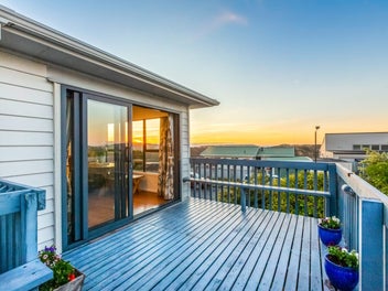 6 Ettrick Grove, Papakowhai, Porirua