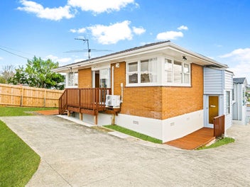 40 Target Road, Totara Vale, Auckland