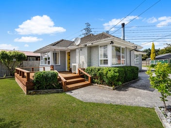 15 Stackhouse Avenue, Bishopdale, Christchurch