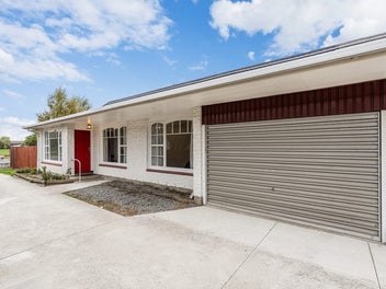 1/203 Main North Road, Redwood, Christchurch