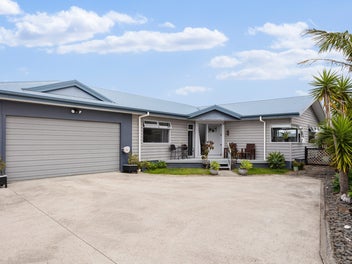 12 Redwings Close, Whitianga, Whitianga