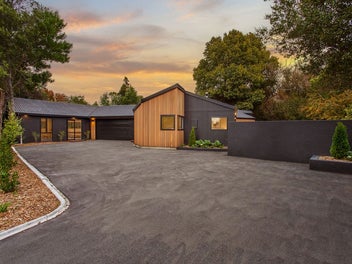 16 Brookford Place, Westmorland, Christchurch