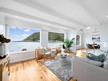 30 Owhiro Bay Parade, Owhiro Bay, Wellington