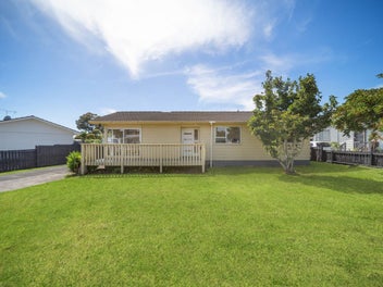 17 Sandrine Avenue, Clover Park, Auckland