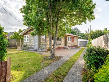 38 Forth Crescent, Glenview, Hamilton