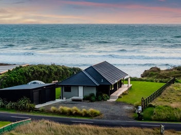 288 Tai Road, Opunake