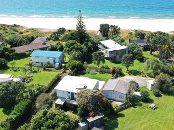 9 Tuna Place, Whiritoa, Waihi
