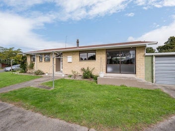 7A Windlesham Place, Wakefield