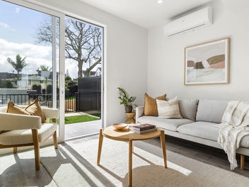 7B Camrose Place, Glenfield, Auckland