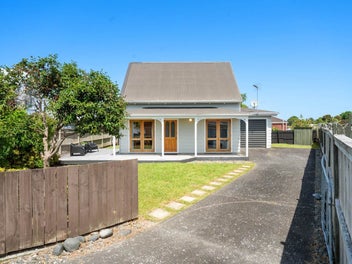 1/46 Halberg Street, Glenfield, Auckland