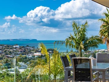 2/171 Kowhai Road, Mairangi Bay, Auckland