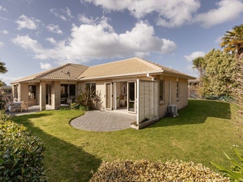 37 Stableford Drive, Pyes Pa, Tauranga
