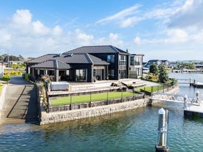 33 Waitemata Drive, One Tree Point