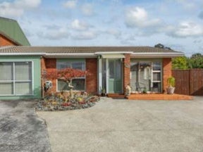 1/16 Longbill Place, Glendene, Auckland