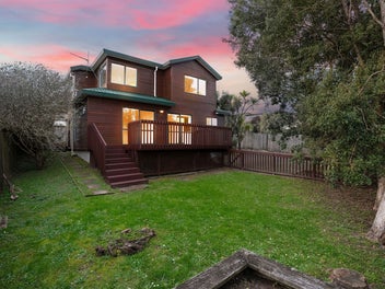 2/30 Roberts Road, Glenfield, Auckland