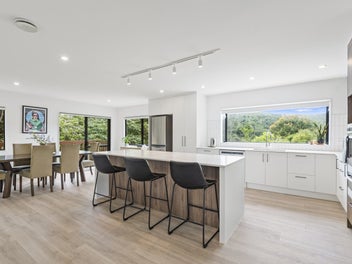 248 Kauri View Road, Opaheke, Papakura
