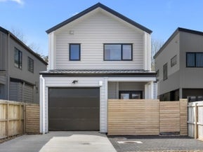 42 Hoia Street, Papakura