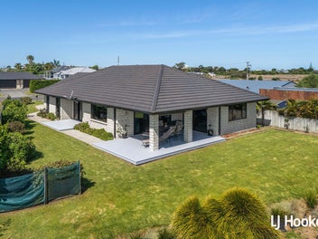 11 Reel Road, Athenree, Waihi Beach