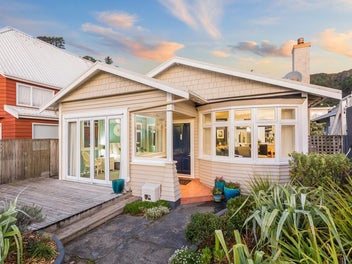 7 Marine Parade, Eastbourne, Lower Hutt