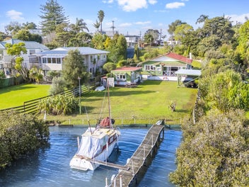 6 The Terrace, Herald Island, Auckland