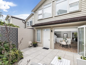 8/38 Bracken Avenue, Takapuna, Auckland