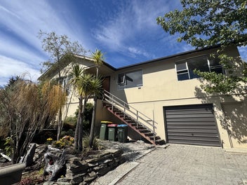 23 Oregon Drive, Kelvin Heights, Queenstown