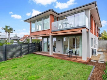 1/7 Seacliffe Avenue, Belmont, Auckland