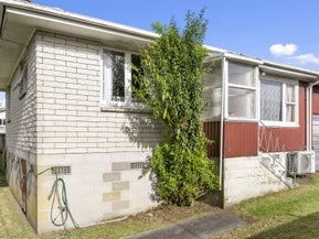 5/215 Swanson Road, Henderson, Auckland